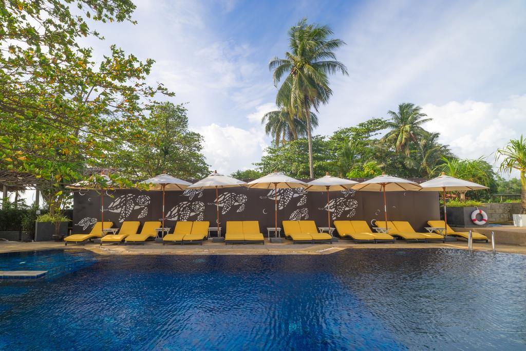 Ocean Breeze Resort Khaolak Khao Lak Exterior photo