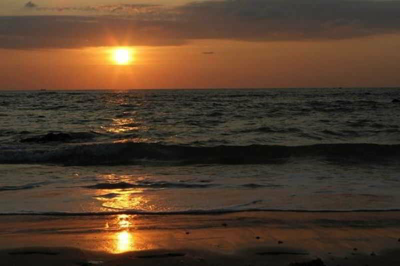 Ocean Breeze Resort Khaolak Khao Lak Exterior photo