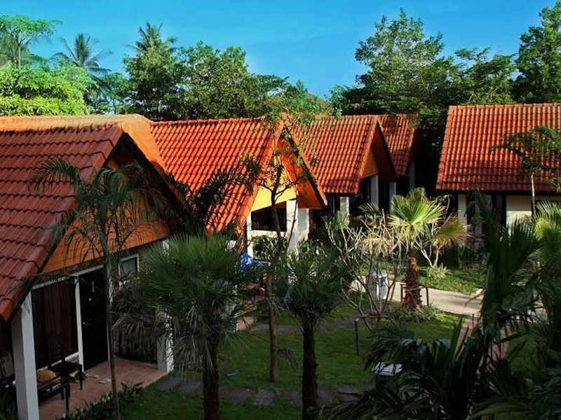 Ocean Breeze Resort Khaolak Khao Lak Exterior photo